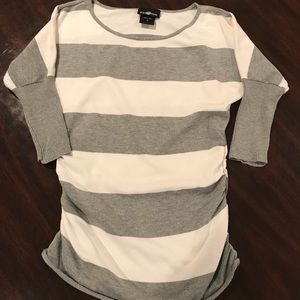 Gray and White Slouch Sweater With Scrunch Sides